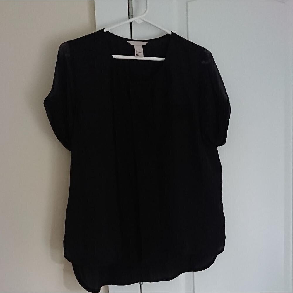 H&M shear polyester short sleeve blouse size 4